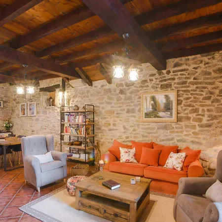 Kro Condado De La Mota Mogro