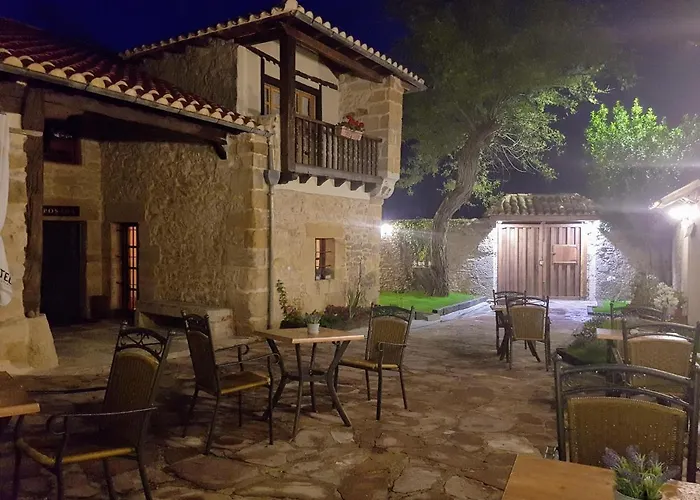 Condado De La Mota 여관 *