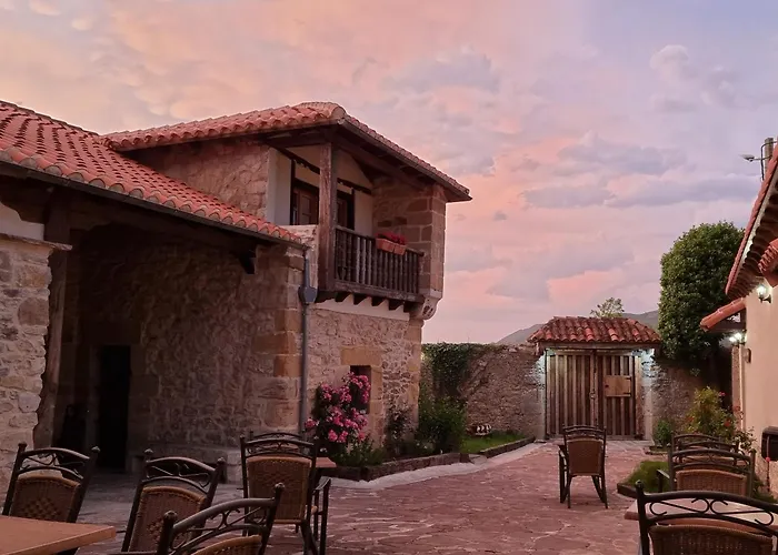 Condado De La Mota Herberg Mogro