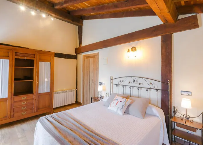 Condado De La Mota Herberg Mogro